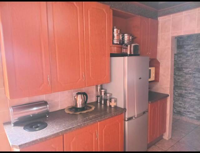 3 BEDROOM HOUSE FOR SALE IN SEBOKENG ZONE 10